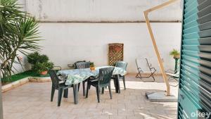 A patio or other outdoor area at Garden House - Casa Vacanze Bari