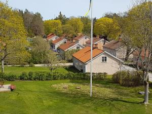 Lugnet i Oslättfors外面的花园