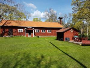 Lugnet i Oslättfors外面的花园