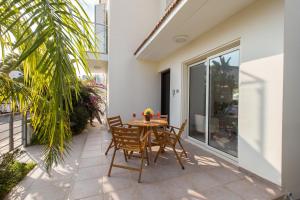Balkón nebo terasa v ubytování Pernera Holiday Villa 588