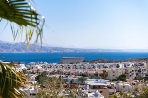 Photo de la galerie de l'établissement Sunlight-Luxury and sea view apartment, à Eilat