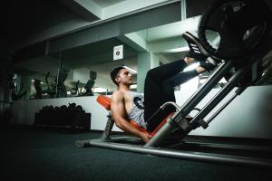 Fitness centrum a/nebo fitness zařízení v ubytování Hotel Mirage + 11 fotografií