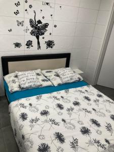 Кровать или кровати в номере Swiss Apartment