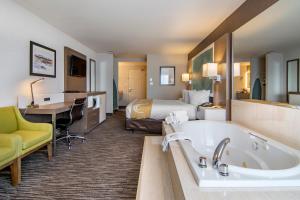 A seating area at Quality Inn