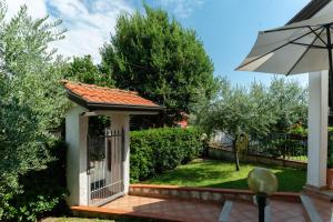 Gallery image of B&B Il Girasole in Ortonovo