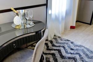 Fotografie z fotogalerie ubytování HELMIRAGE PIAZZA DI SPAGNA SUITE v Římě