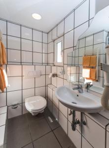 Een badkamer bij Breslauer Hof Am Dom