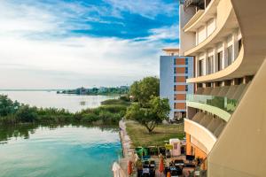 a view of a river from a building at Hotel On Plonge Junior in Mamaia