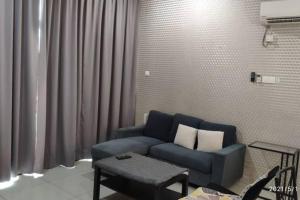 ZY HOMESTAY MOUNT AUSTIN 3BEDROOM FOR 5PAX 6PAX休息區