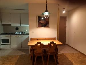 Küche/Küchenzeile in der Unterkunft Résidences du Chamossaire