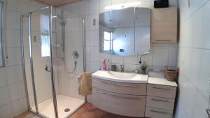 Ein Badezimmer in der Unterkunft Ferienhaus Seefried
