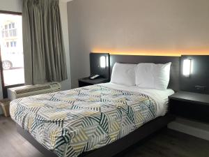 Motel 6-Memphis, TN - East客房内的一张或多张床位