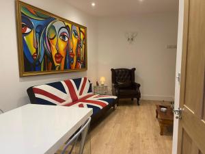 NEW Bagshot 1 Bed 1 Bath Sleeps 4