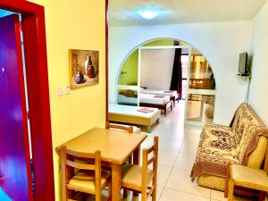 Foto dalla galleria di Paceville Apartments a San Giuliano
