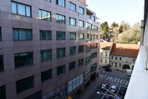 Budova, v ktorej sa apartmán nachádza