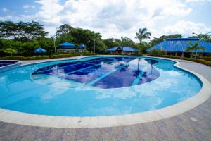 Piscina di Hotel Centro Recreacional y Turístico El Alcaraván o nelle vicinanze