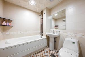 Koupelna v ubytování Drama Motel + 21 fotografií