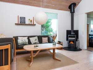 Et opholdsområde på 8 person holiday home in Ebeltoft