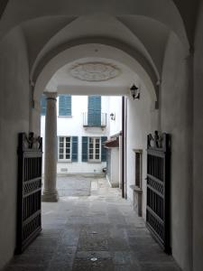 Exteriér nebo vchod ubytování Villa Maghetti - modernized flat in historic palazzo in the center of Luino