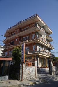 El edificio en el que está el hotel