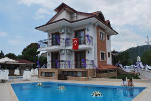Bazén v ubytování Funda Hotel nebo v jeho okolí