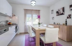 Kuchyň nebo kuchyňský kout v ubytování Vacation home Bruna