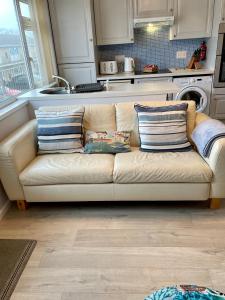 Gallery image of Apartment 18 Hill View in Brean +16 photos