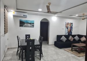 Φωτογραφία από το άλμπουμ του Douglas Luxury Apartments At Douglas Court, Adenta, Accra σε Accra +234 φωτογραφίες