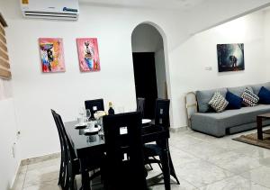 Φωτογραφία από το άλμπουμ του Douglas Luxury Apartments At Douglas Court, Adenta, Accra σε Accra