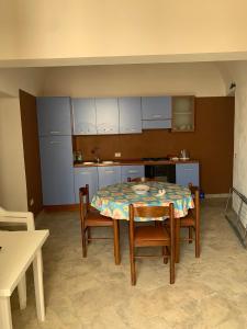 Kuchyň nebo kuchyňský kout v ubytování Casa Vacanze Mandriavecchia