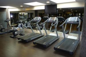 Posilňovňa alebo fitness centrum v ubytovaní Cumbria Spa Hotel 3* Sup