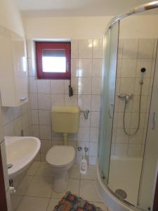 Koupelna v ubytování Apartman Vir Gogo br 4