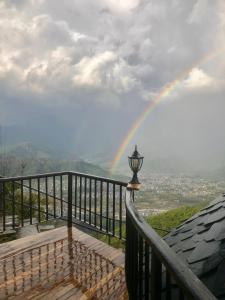 Splošen pogled na gorovje oz. razgled na gore, ki ga ponuja hotel