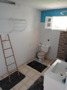 Ein Badezimmer in der Unterkunft Gite étape Soufrière