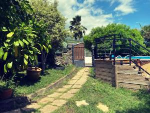 Bazén v ubytování Villa Sea View nebo v jeho okolí