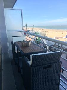 Зона вітальні в Superbe Appart vue mer avec balcon