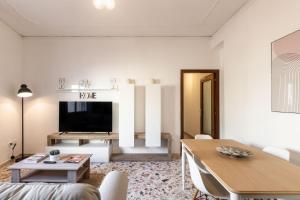A television and/or entertainment centre at Trigona 4 Apartment