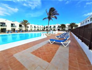 Basen w obiekcie Casa Gil Corralejo San Valentin by AHF lub w pobliżu