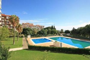 Bazén v ubytování RANDMAR APARTMENT COSTA DEL SOL nebo v jeho okolí