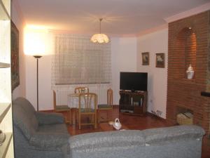 TV a/nebo společenská místnost v ubytování Villa Remedios