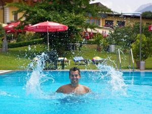 Bazén v ubytování Hotel Zollner nebo v jeho okolí