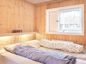 Кровать или кровати в номере 6 person holiday home in Aakirkeby