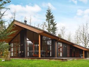 Hjarbækにある8 person holiday home in Skalsのギャラリーの写真