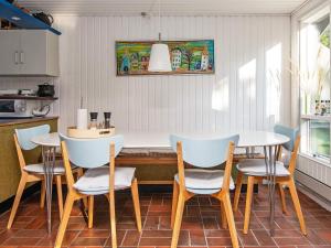 Gallery image of 6 person holiday home in Glesborg in Fjellerup Strand