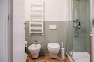 A bathroom at Le Gelosie B&B Még 12 kép