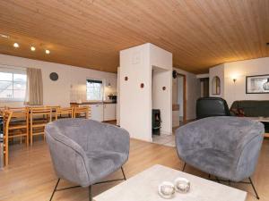 Posezení v ubytování Luxury Pool Retreat - By Traum Ferienwohnungen