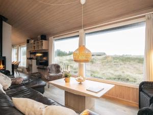 Gallery image of 12 person holiday home in L kken in Grønhøj