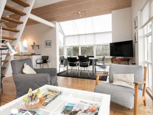 Posezení v ubytování 6 person holiday home in Brenderup Fyn-By Traum
