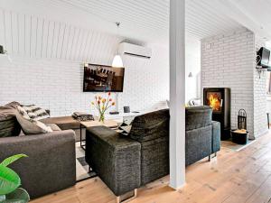 Posezení v ubytování Holiday home Glesborg LXV