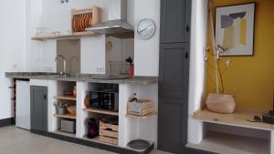 Kuchyň nebo kuchyňský kout v ubytování CASA_Sierrecilla + 25 fotografií